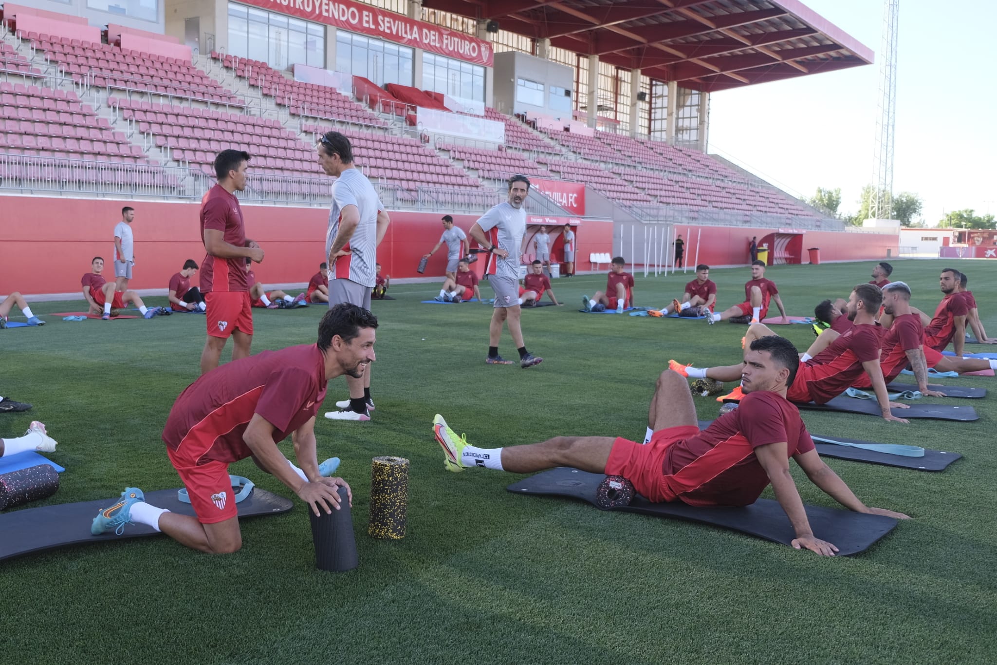 Primer Entrenamiento De La Temporada | Sevilla FC